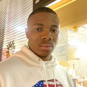 Meet your Posher, Claude